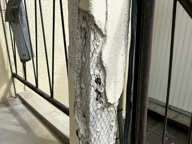 柱　下地補修完了